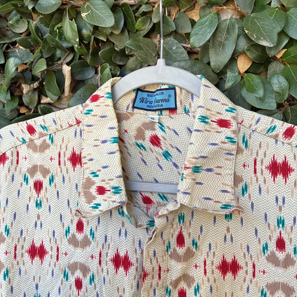 Batik Halus Wira Darma Indonesian Men's Multi Patterned Button Up Short Sleeve - Picture 3 of 5